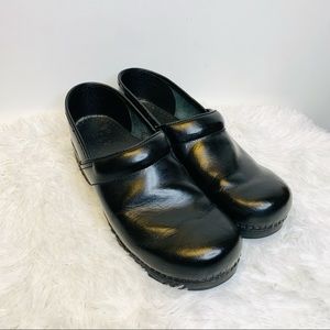 Dansko Classic Black Leather Glossy Clogs